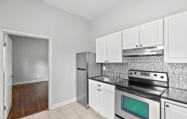 1 bed, 1 bath, 599 sqft, $1,053, Unit 1