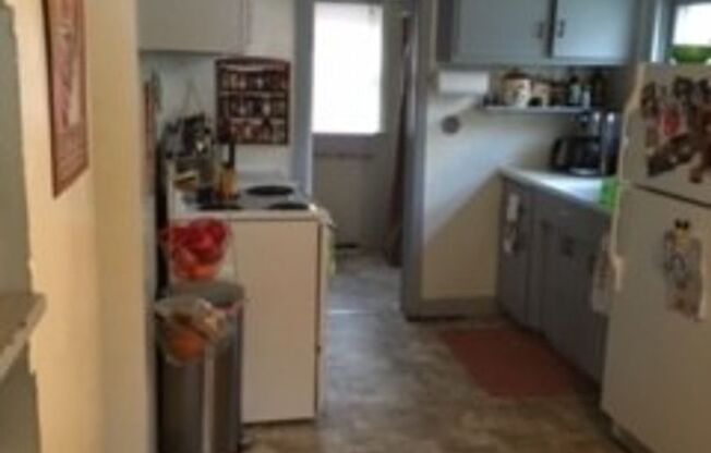 1 Bedroom, 1 bath house in Bryan Park - Available August 2025