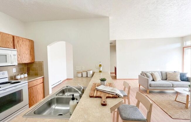 1 bed, 1 bath, 820 sqft, $1,325, Unit 317