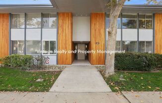 248 W Knoles Way