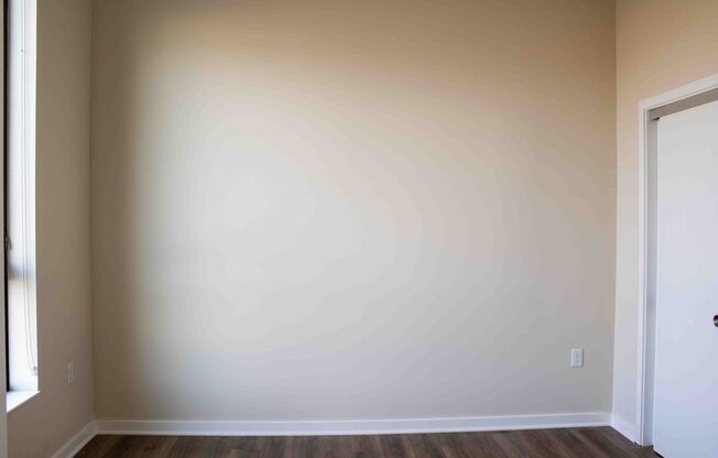 2 beds, 1 bath, 983 sqft, $3,000, Unit 213