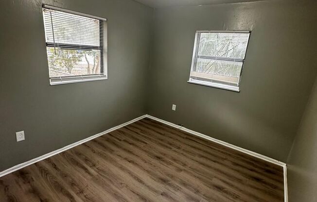 10011 N 14th St A/B Tampa, FL 33612