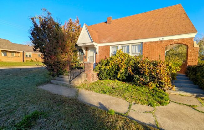 Historic One Bedroom Duplex