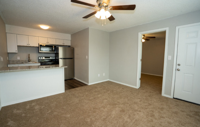 1 bed, 1 bath, 587 sqft, $835, Unit 9