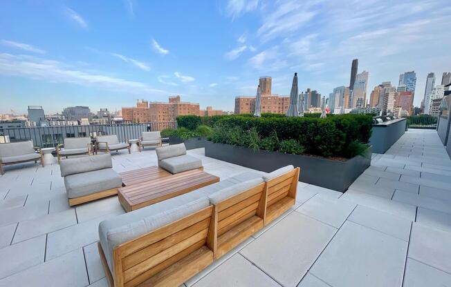 1 bed, 1 bath, 631 sqft, $5,600, Unit 15J