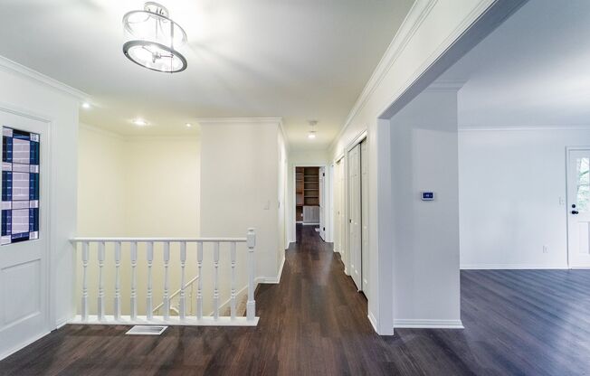 Newly remodeled Beautiful Traditional Ranch home in Lincoln's school district!