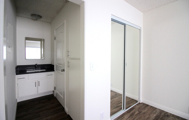 2 beds, 2 baths, 975 sqft, $2,495, Unit 203