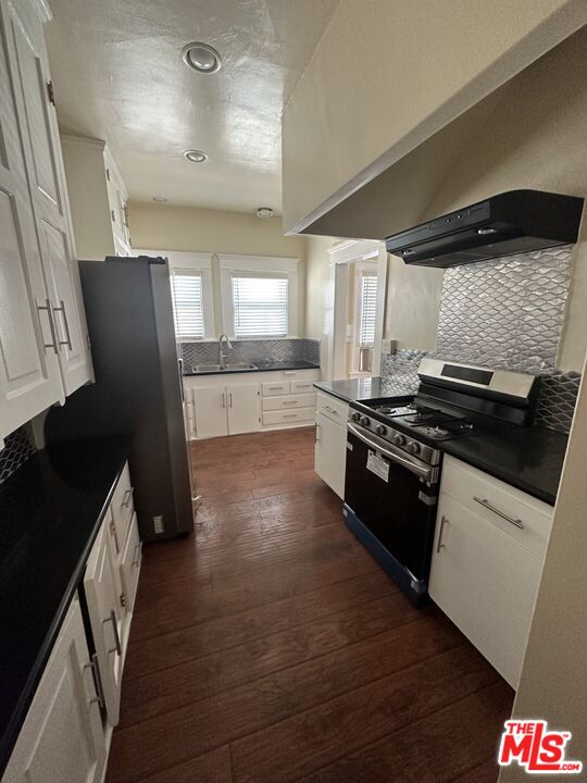 1404 S ST ANDREWS PL