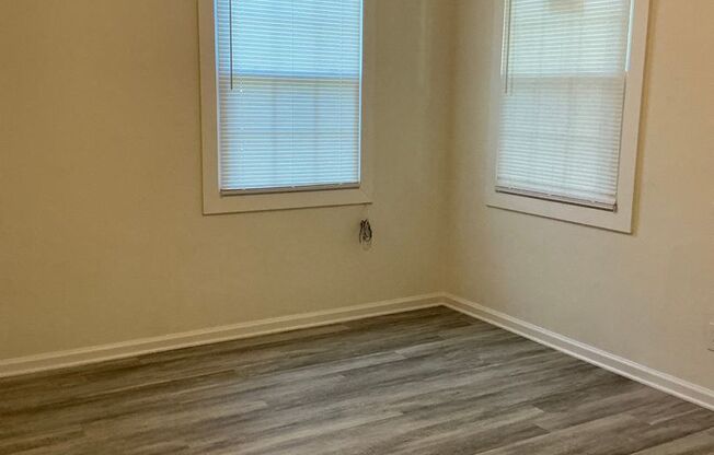 2 beds, 1 bath, $1,000