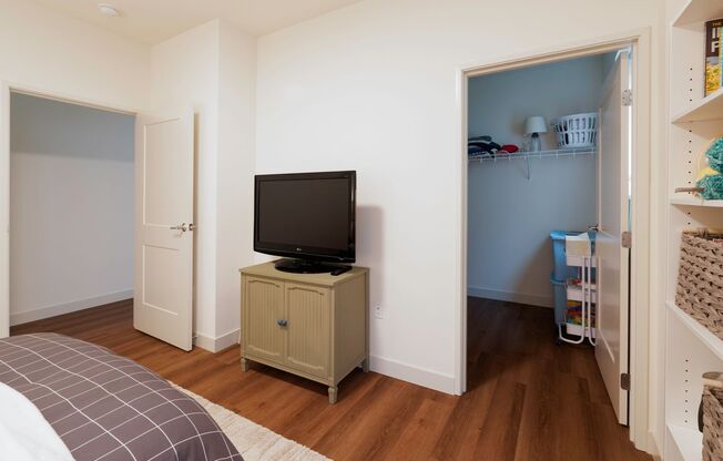 2 beds, 2 baths, 1,220 sqft, $2,495, Unit 5257-201