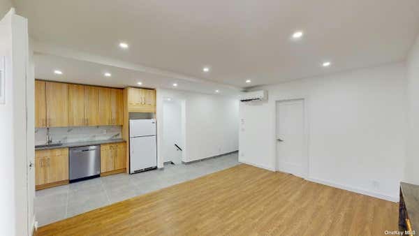 3 beds, 2 baths, $3,895, Unit 1