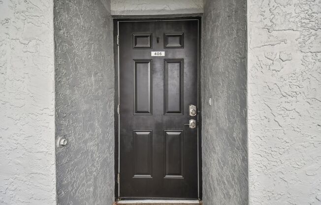 Charming 1 Bed, 2 Bath Condo in the Vibrant Tampa Arts District