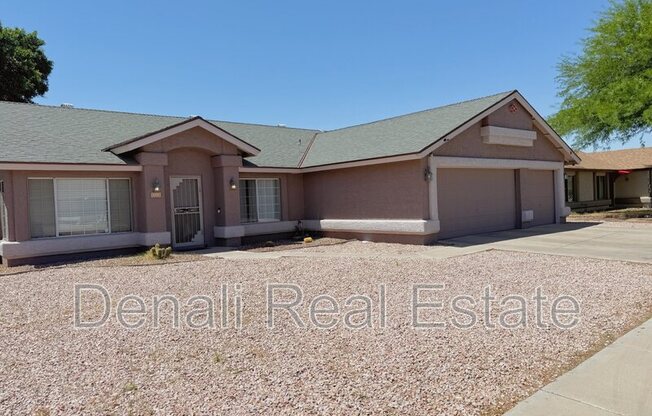 8403 W DREYFUS DR