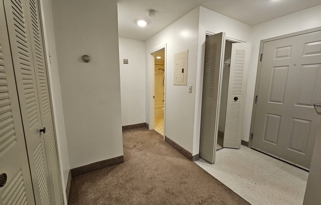 1 bed, 1 bath, 720 sqft, $1,900, Unit 115