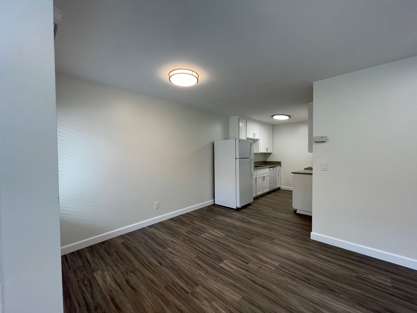 El Camino Grove Apartment Homes