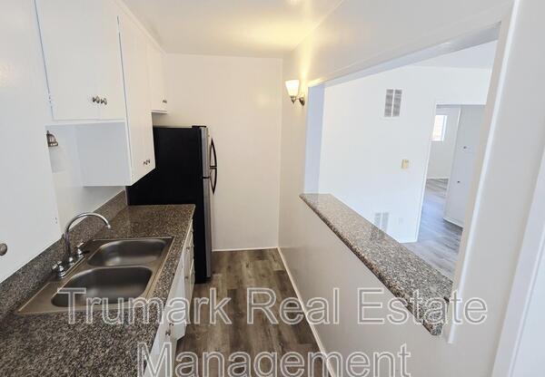 1121 E. Palmer Ave