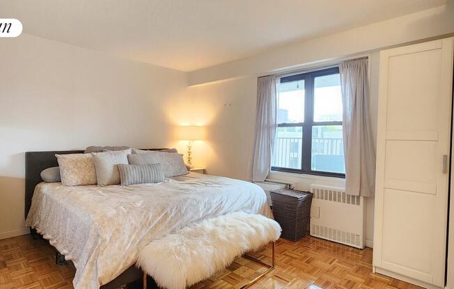 1 bed, 1 bath, 810 sqft, $4,700, Unit 9F