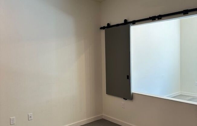 1 bed, 1 bath, 585 sqft, $1,499, Unit 501