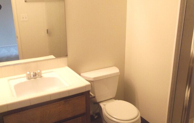2 beds, 2 baths, 969 sqft, $1,645, Unit 53-222