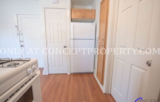 1 bed, 1 bath, 500 sqft, $1,049, Unit 15 - R