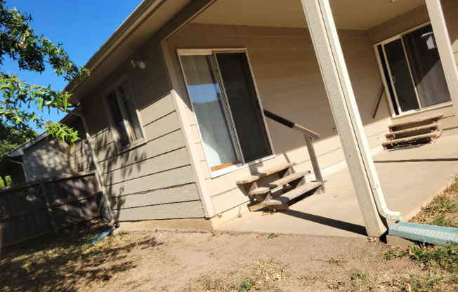 10605 W DOUGLAS