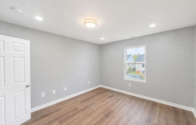 Spacious Home suitable for roommates and group homes *Section 8 accepted*