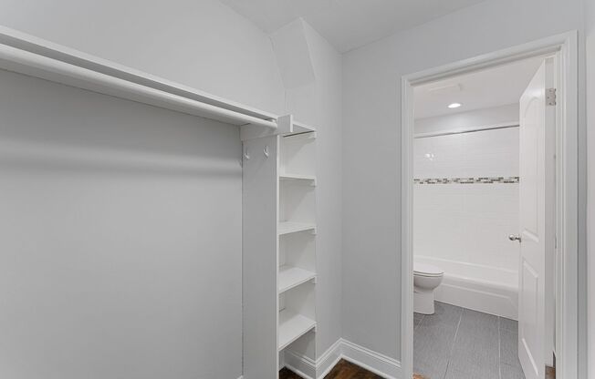Studio, 1 bath, 369 sqft, $1,550, Unit 408