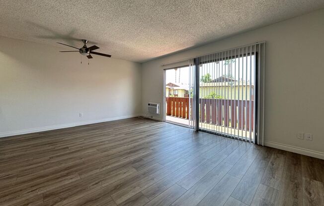 Studio, 1 bath, 450 sqft, $1,575, Unit 233