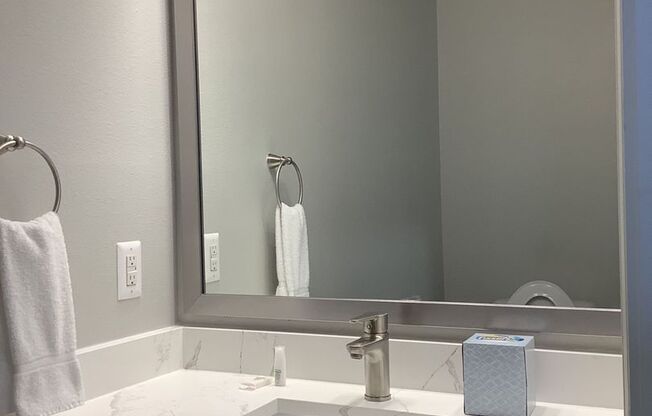 3 beds, 2.5 baths, 1,404 sqft, $5,940, Unit 1430-105