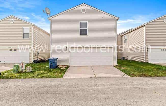 3 beds, 2.5 baths, $1,595