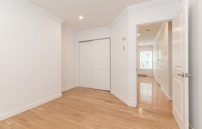 99 W. Springfield Street
