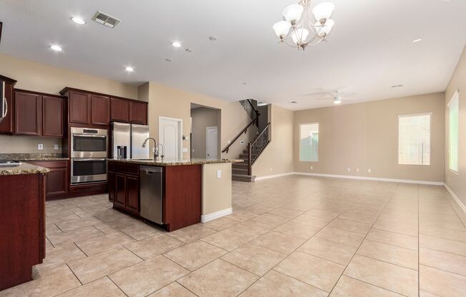 Stunning Gilbert home with 4 bedrooms, bonus room, and loft!