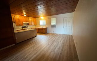 1 bed/1 ba triplex- S Yuba City