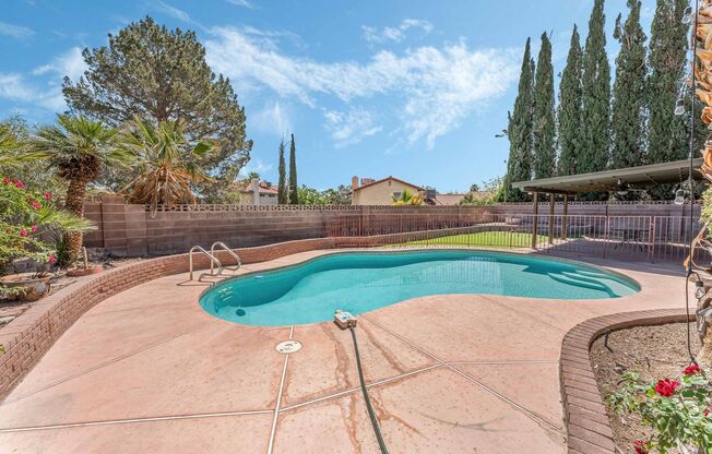 Gorgeous Pool Home For Lease!