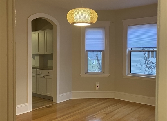 4 beds, 1 bath, 2,250 sqft, $3,800, Unit 1