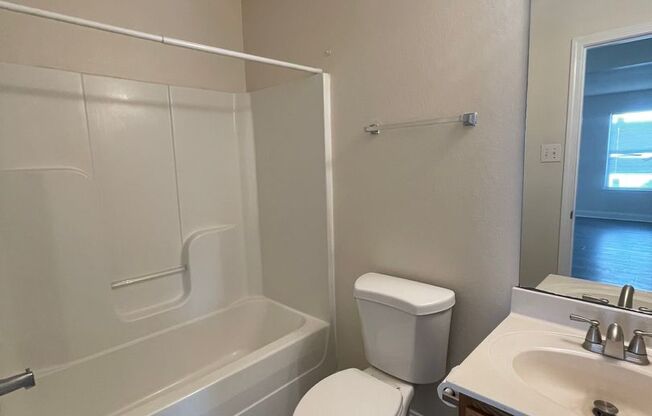 3 beds, 1 bath, $1,600