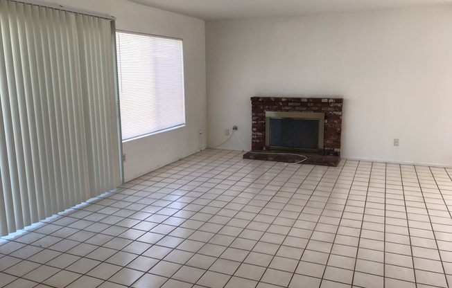 4bd 3ba Charming Home For Rent!