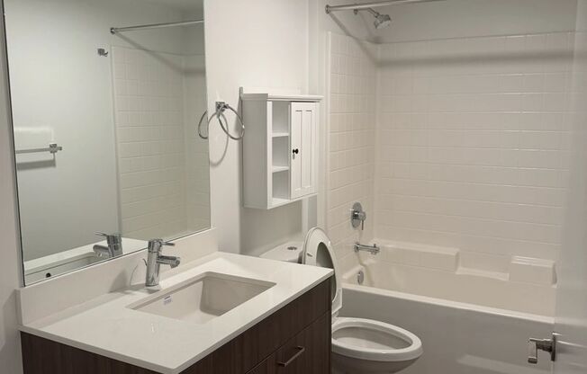 2 beds, 2 baths, 784 sqft, $2,678, Unit 202