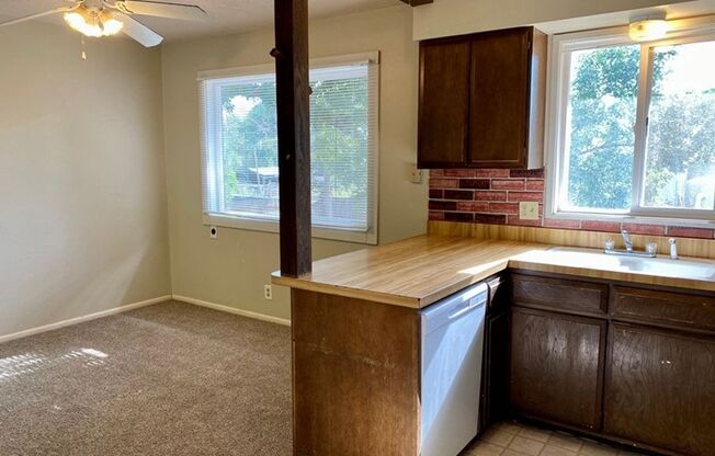 Spacious Home with Great Layout for Roommates!