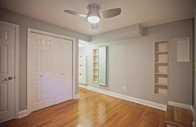 2129 1 ST NW