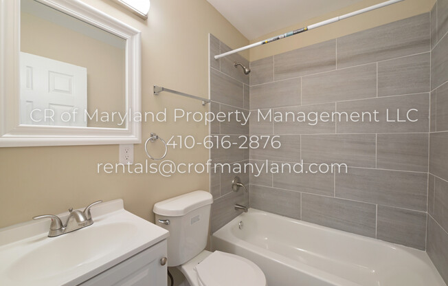 1004 ELLICOTT DR