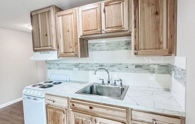 Studio, 1 bath, $850, Unit 25Th440#5