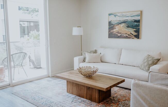 1 bed, 1 bath, 811 sqft, $1,875, Unit 1214