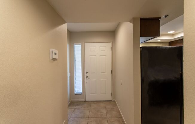 2 beds, 2 baths, $2,135, Unit 102