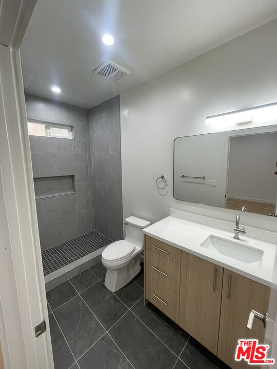5320 W Olympic Blvd