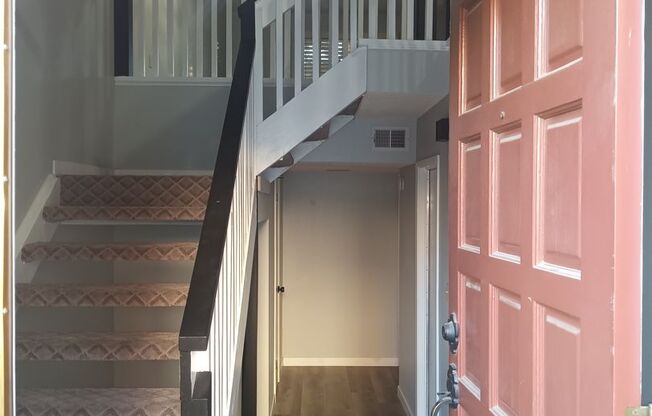 2 beds, 1.5 baths, $1,800, Unit 17