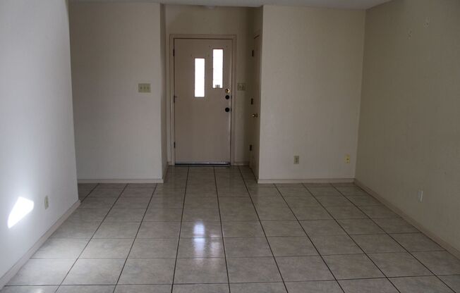 3 beds, 2 baths, $1,250