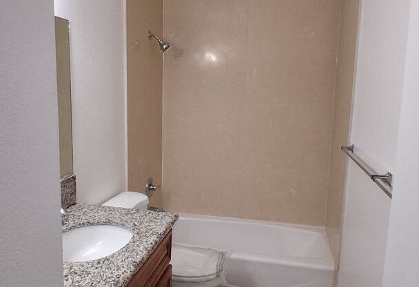 2 beds, 2 baths, 836 sqft, $2,550, Unit 201