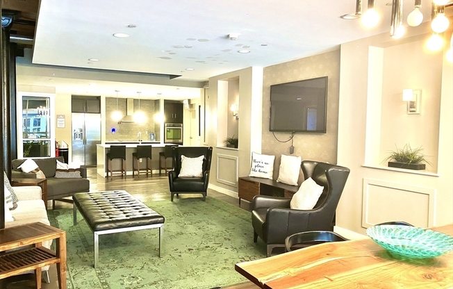 2 beds, 2 baths, 1,425 sqft, $3,000, Unit 355