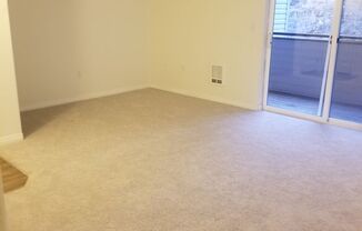 2 beds, 1 bath, 750 sqft, $1,350, Unit Bluff-7